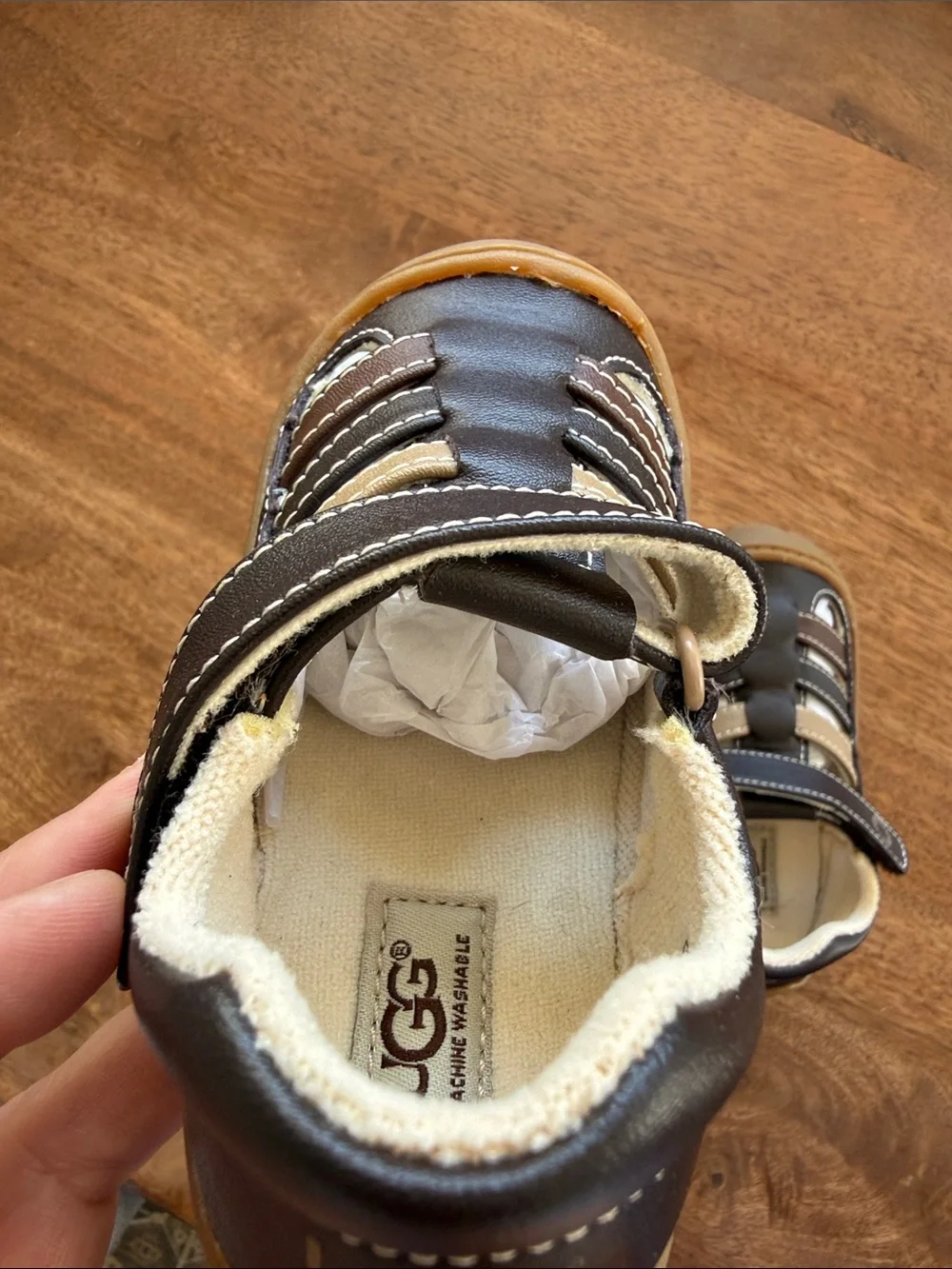 New UGG Santore Toddler Sandals Brown Leather Size 7 Easy Walker Closed Toe